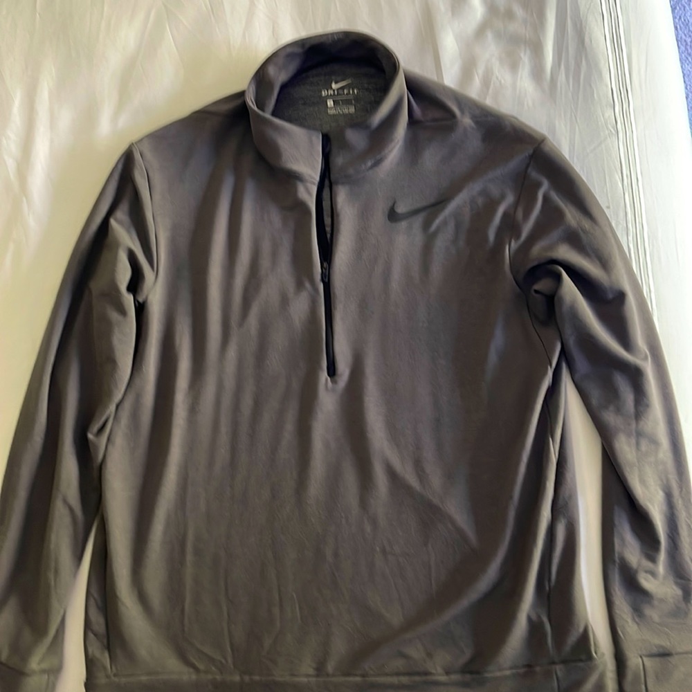 Nike dry-fit quarter zip in gray.